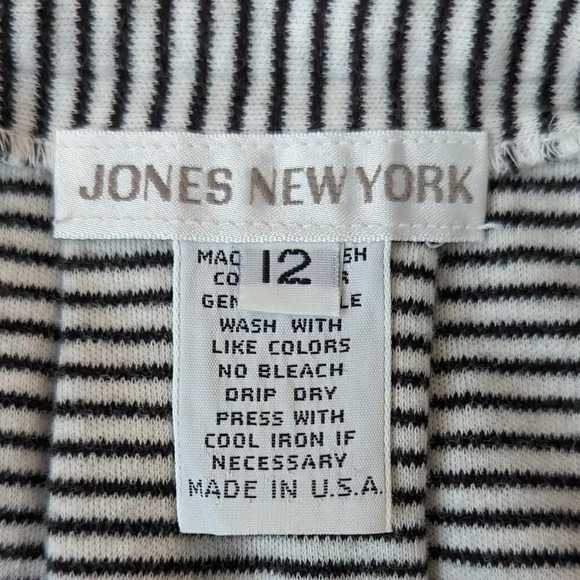 Jones New York Black/White Striped Button Down Skirt with Pockets - Picture 2 of 6